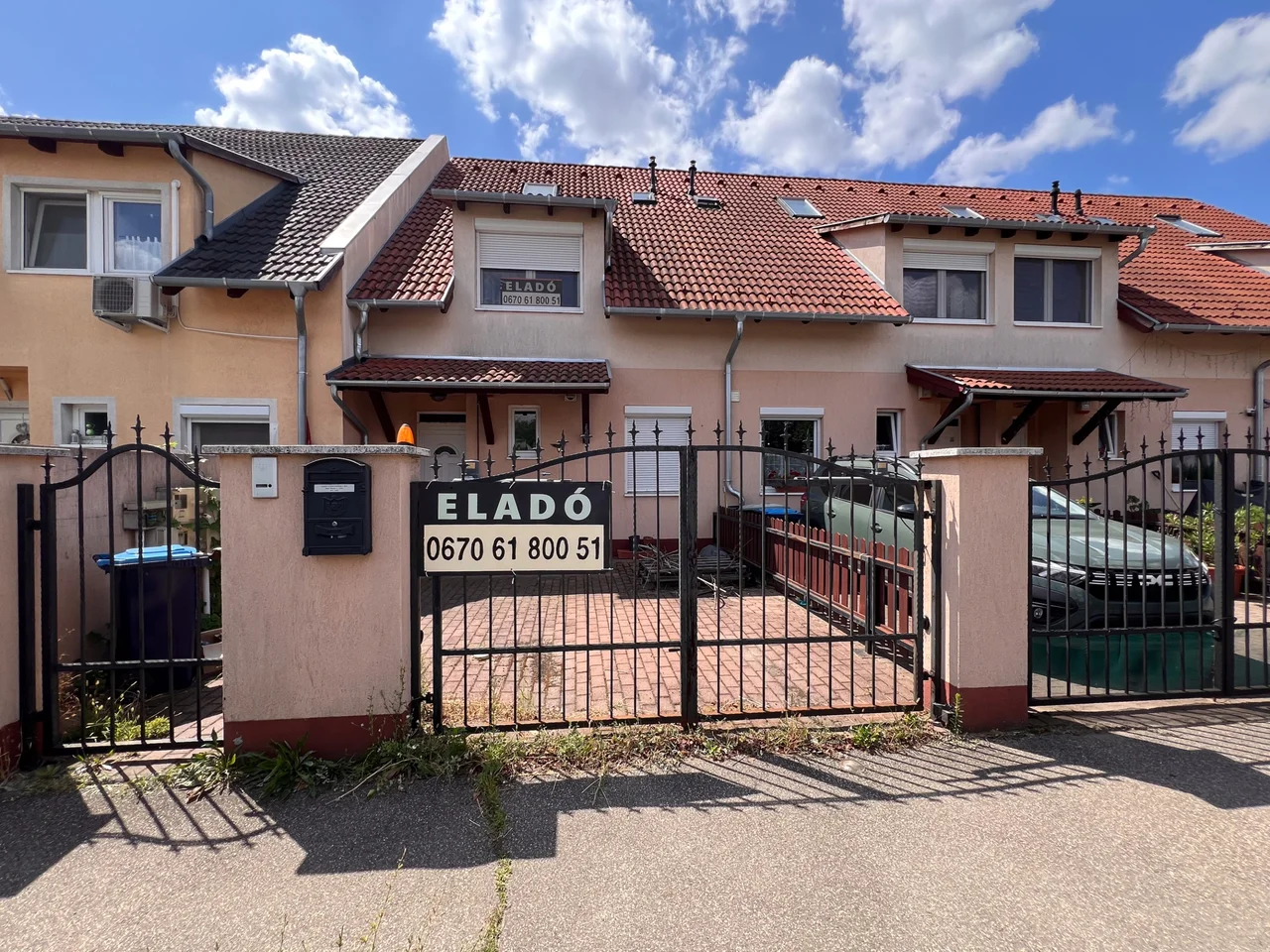ELADÓ Sorház