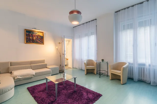 V. kerület, Petőfi Sándor utca – 47 m²-es lakás (kiadó)